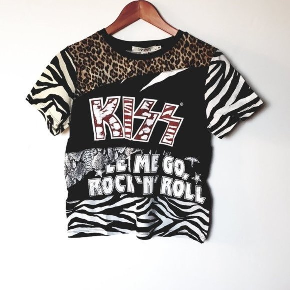 Alice + Olivia KISS Patchwork Concert Graphic Tee - Picture 8 of 13